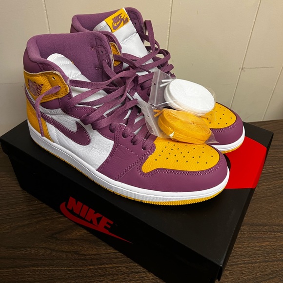 Jordan 1 Brotherhood OG High - Picture 4 of 5